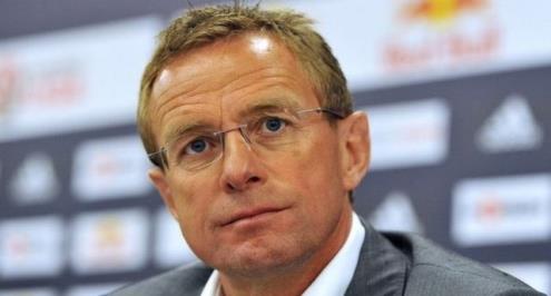 رانجنيك: الأندية ستفكر مرتين قبل التعاقد مع لاعبين لم يتلقوا لقاح كورونا